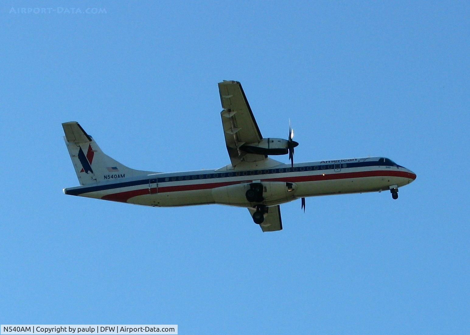 N540AM, 1998 ATR 72-212A C/N 540, Landing at DFW.