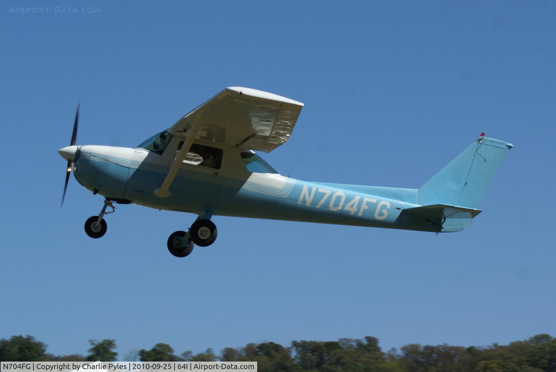 N704FG, 1976 Cessna 150M C/N 15078572, The world's best aviation photographers are our friends.