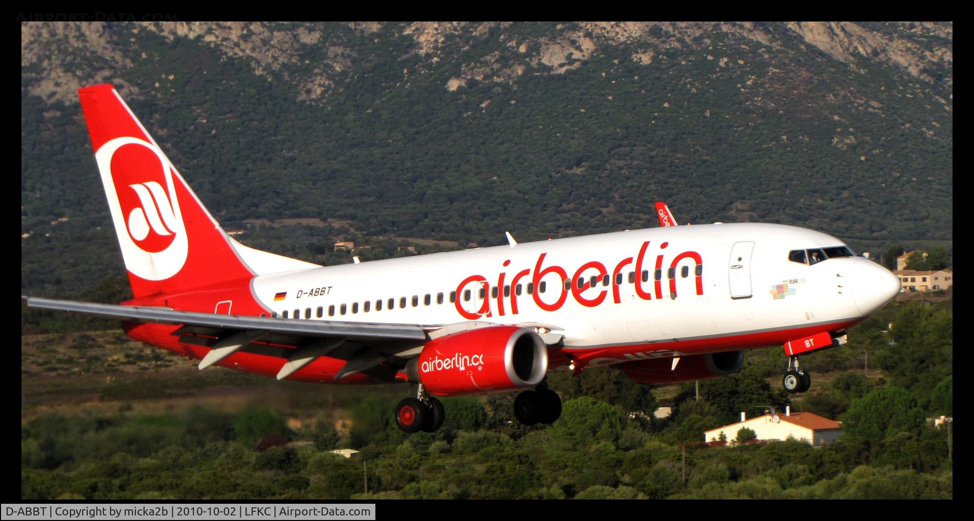 D-ABBT, 2001 Boeing 737-76N C/N 32582, Landing in 18