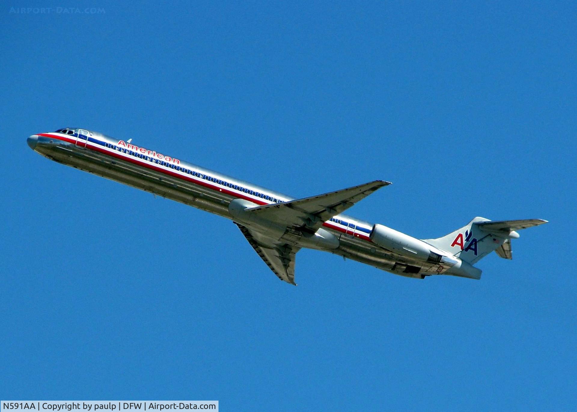 N591AA, 1991 McDonnell Douglas MD-83 (DC-9-83) C/N 53254, Departing DFW.
