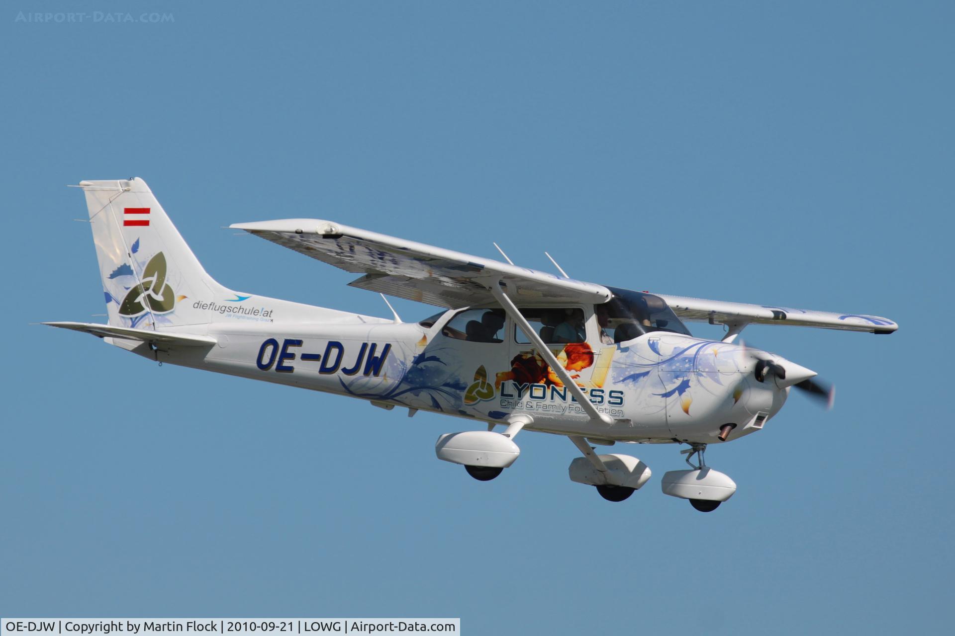 OE-DJW, 2007 Cessna 172R C/N 17281517, .