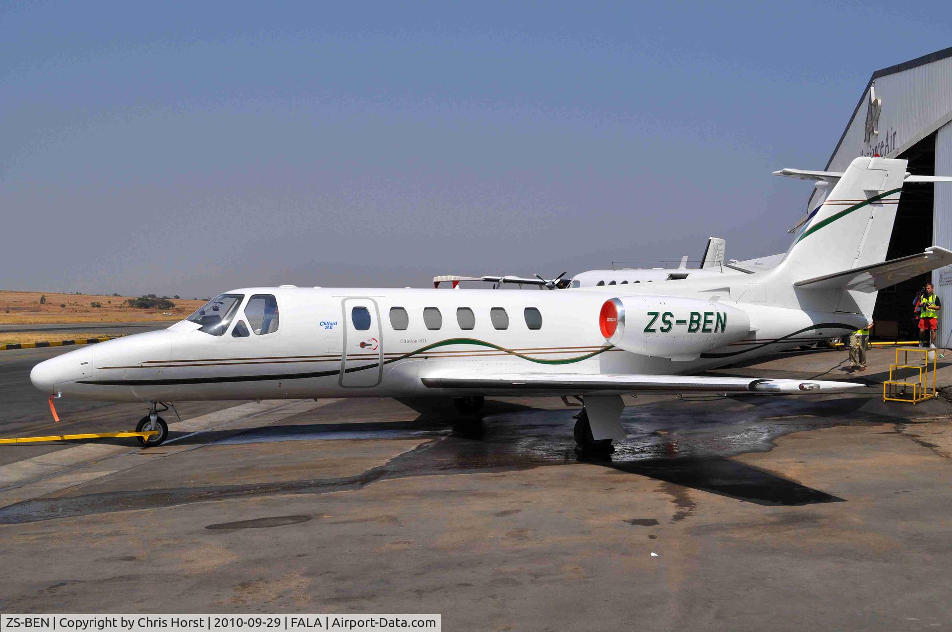 ZS-BEN, 1985 Cessna S550 Citation IIS C/N S550-0041, On the ramp at Lanseria