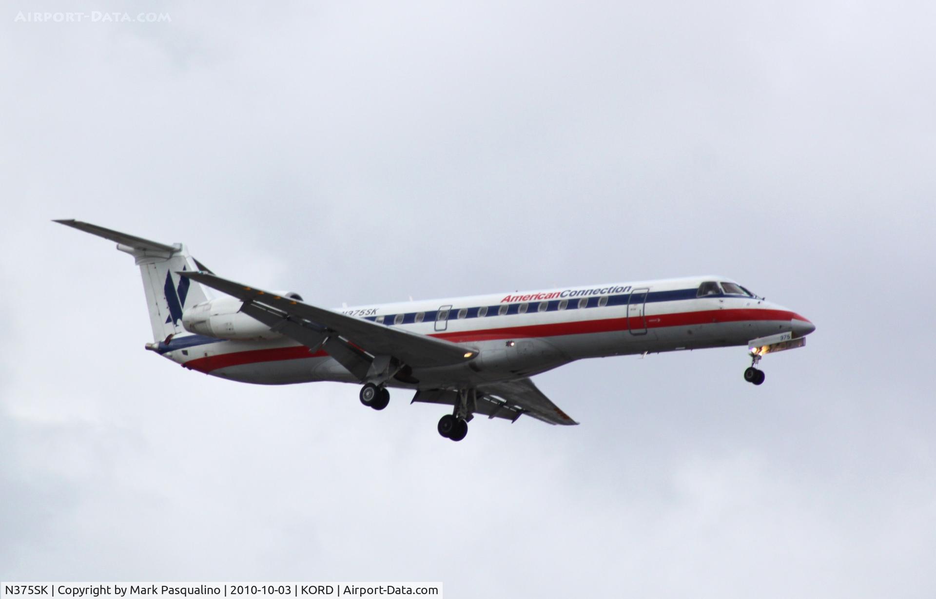 N375SK, 2002 Embraer ERJ-140LR (EMB-135KL) C/N 145569, EMB-135KL