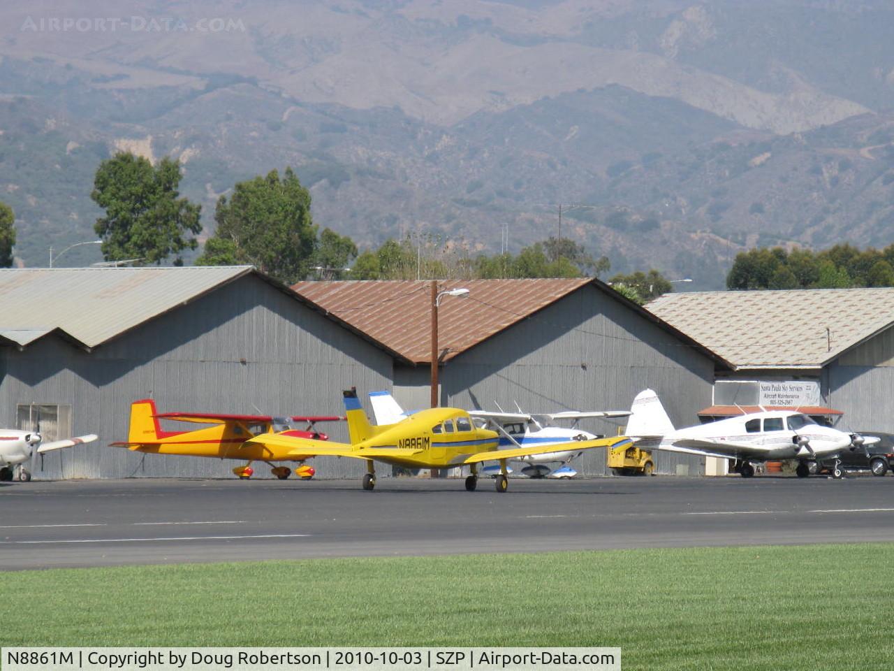 N8861M, 1964 Beech A23 C/N M-601, 1964 Beech A23 MUSKETEER II, Lycoming IO-346 165 Hp, taxi to Rwy 22