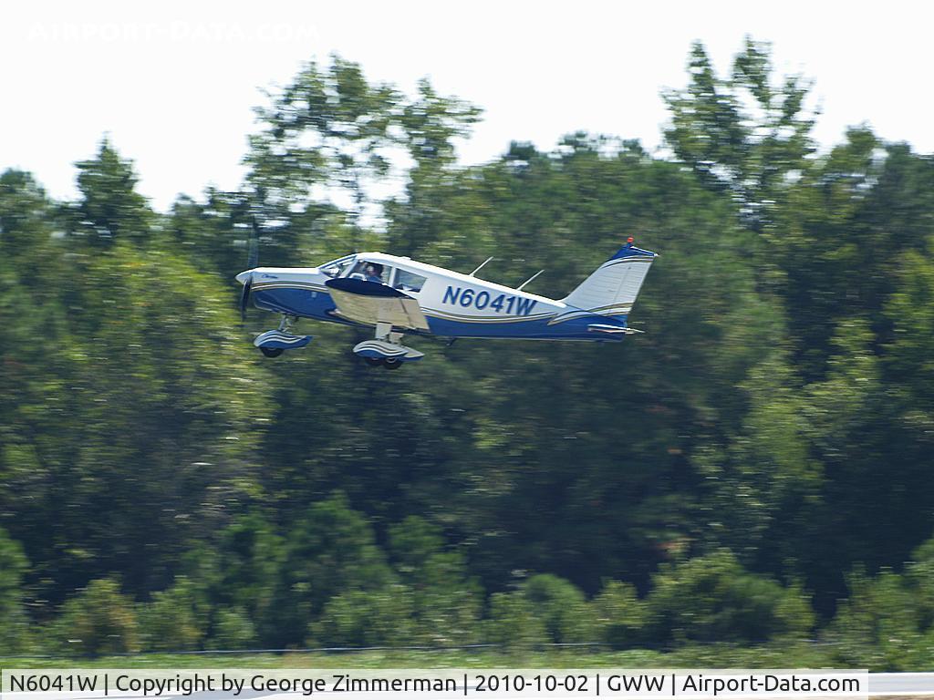 N6041W, 1964 Piper PA-28-140 C/N 28-20041, Departure from Goldsboro-Wayne