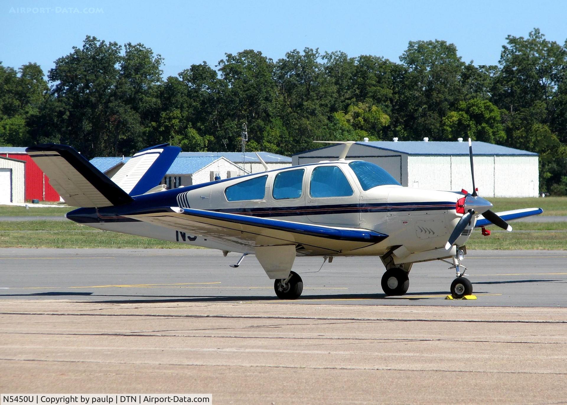N5450U, 1967 Beech V35 Bonanza C/N D-8529, At Downtown Shreveport.