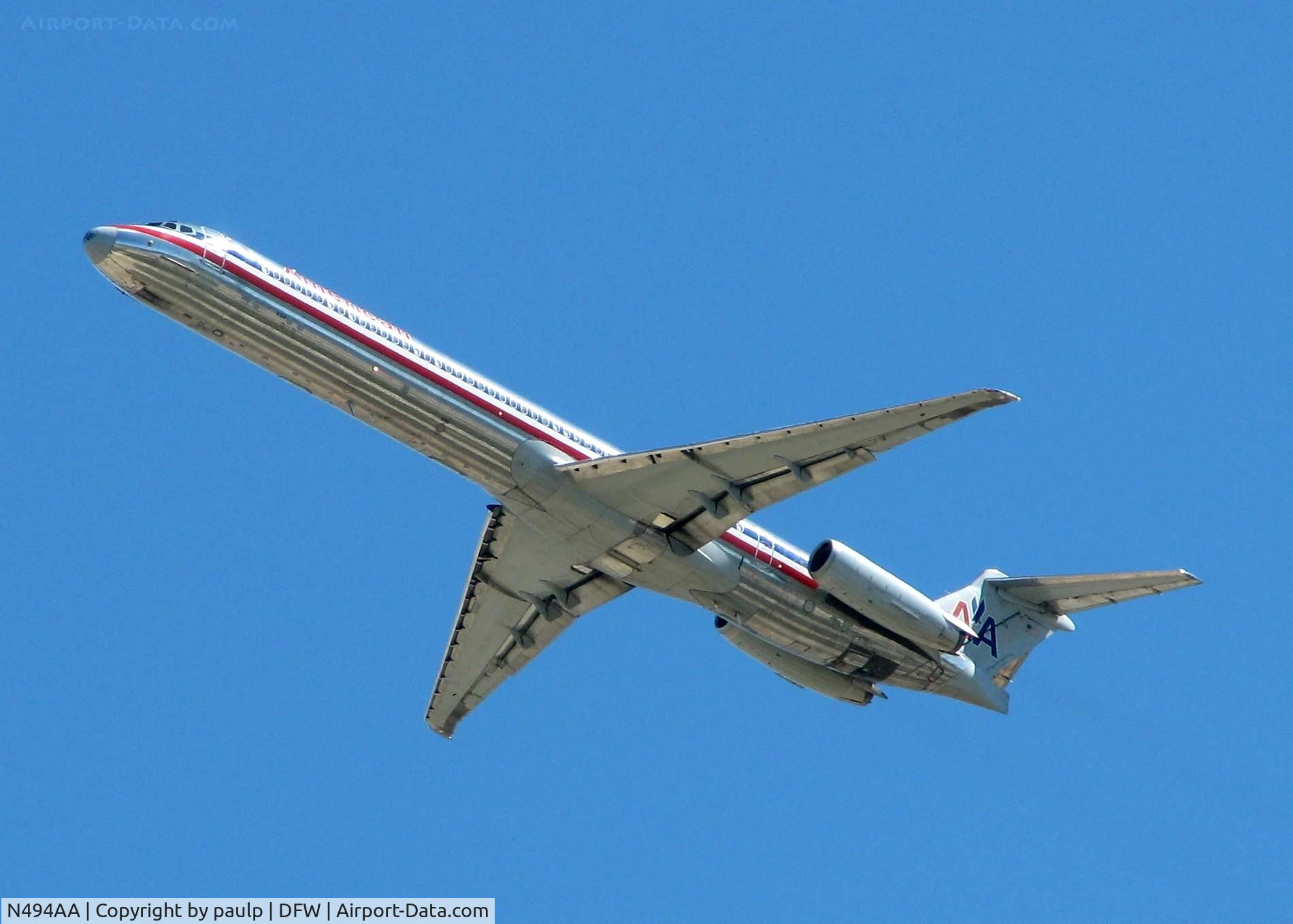 N494AA, 1989 McDonnell Douglas MD-82 (DC-9-82) C/N 49732, Departing DFW.