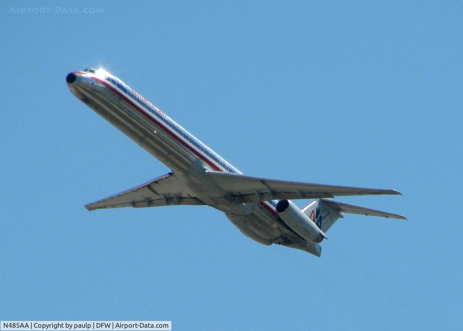N485AA, 1988 McDonnell Douglas MD-82 (DC-9-82) C/N 49678, Departing DFW.