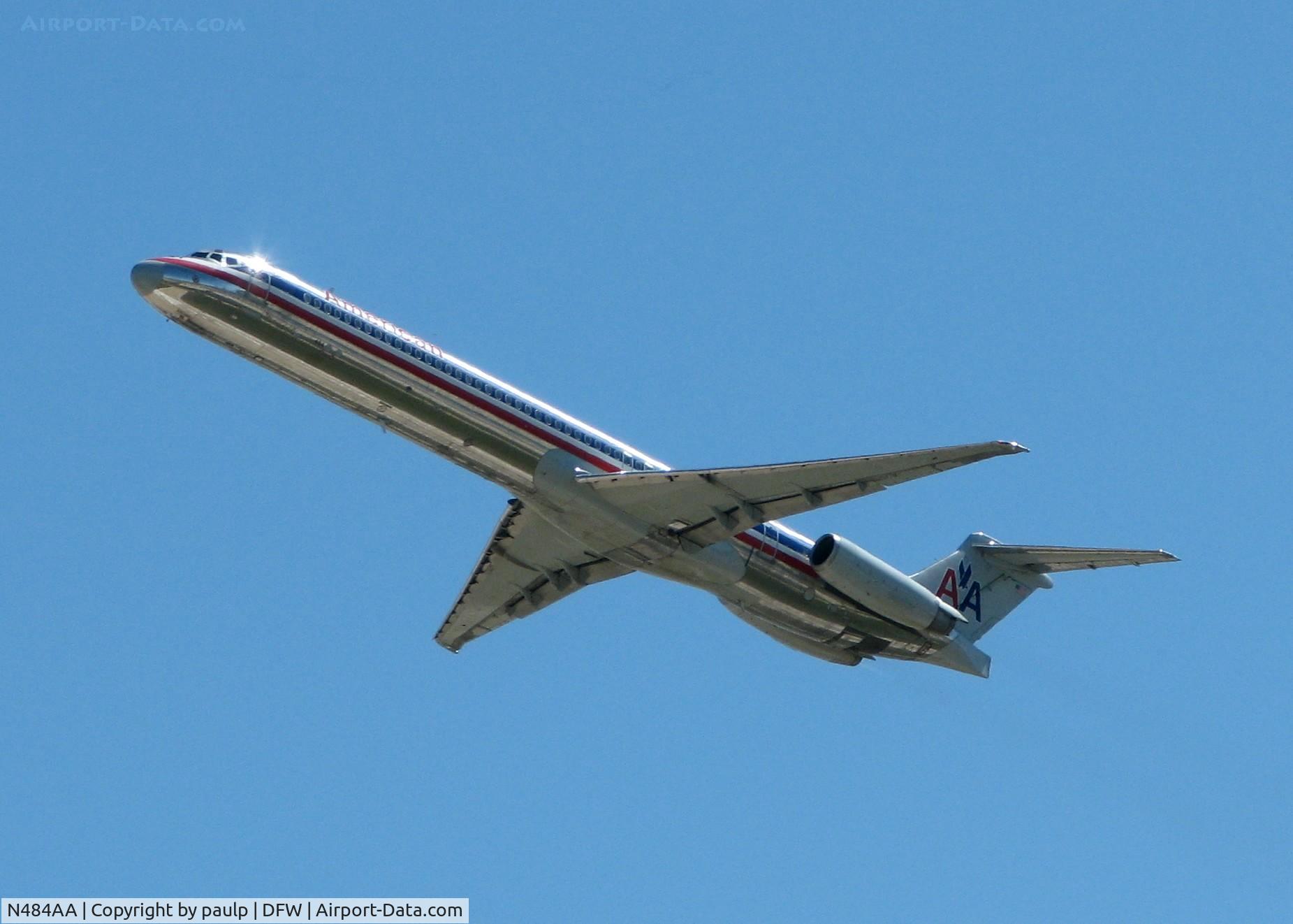N484AA, 1988 McDonnell Douglas MD-82 (DC-9-82) C/N 49677, Departing DFW.