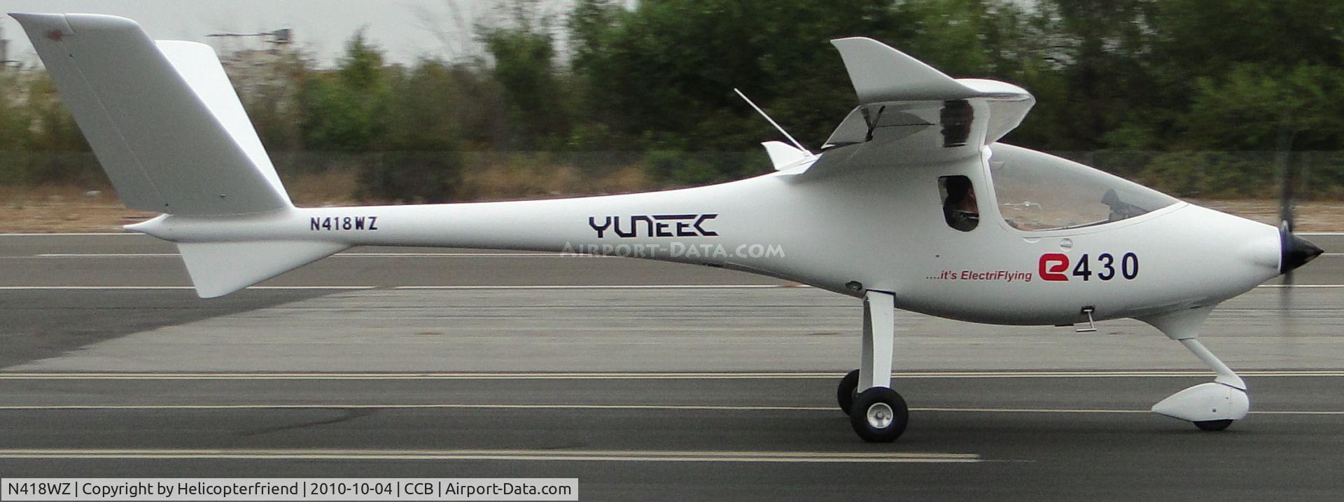 N418WZ, Yuneec E430 C/N YN-E430-0004, Passing eastbound in taxiing trial