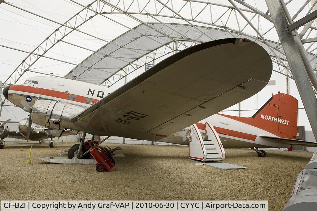 CF-BZI, 1943 Douglas C-47A Skytrain C/N 13448, Unknown plane