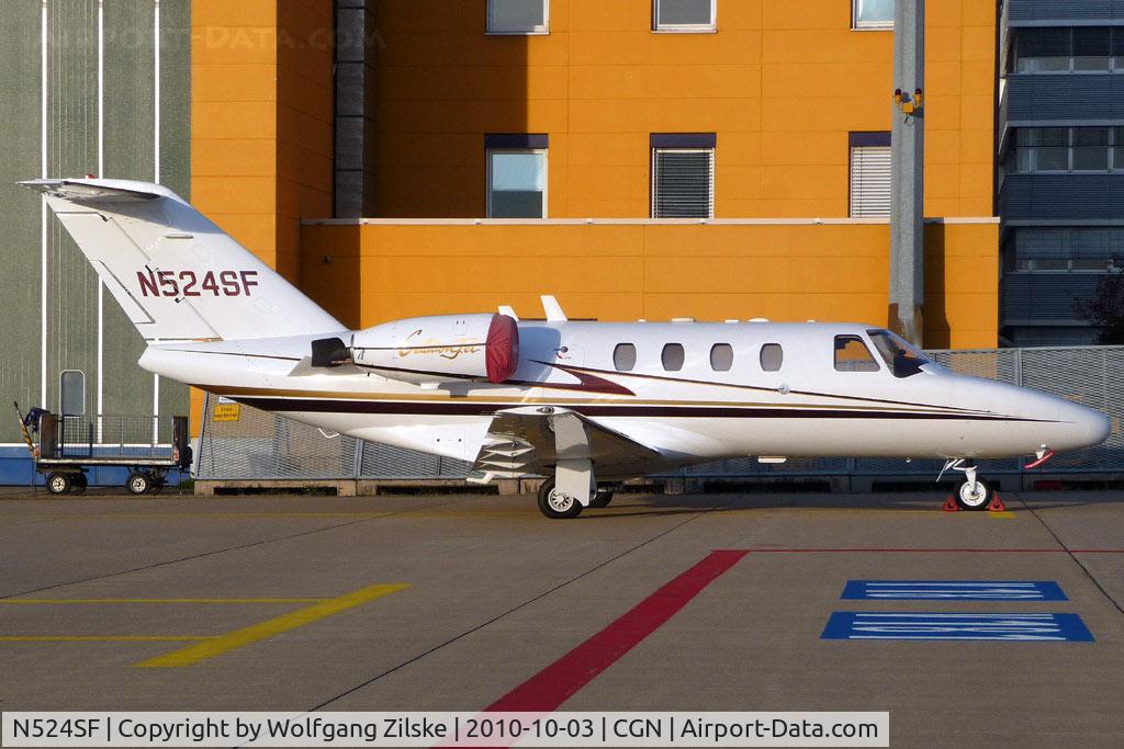 N524SF, 1998 Cessna 525 CitationJet CJ1 C/N 525-0240, visitor