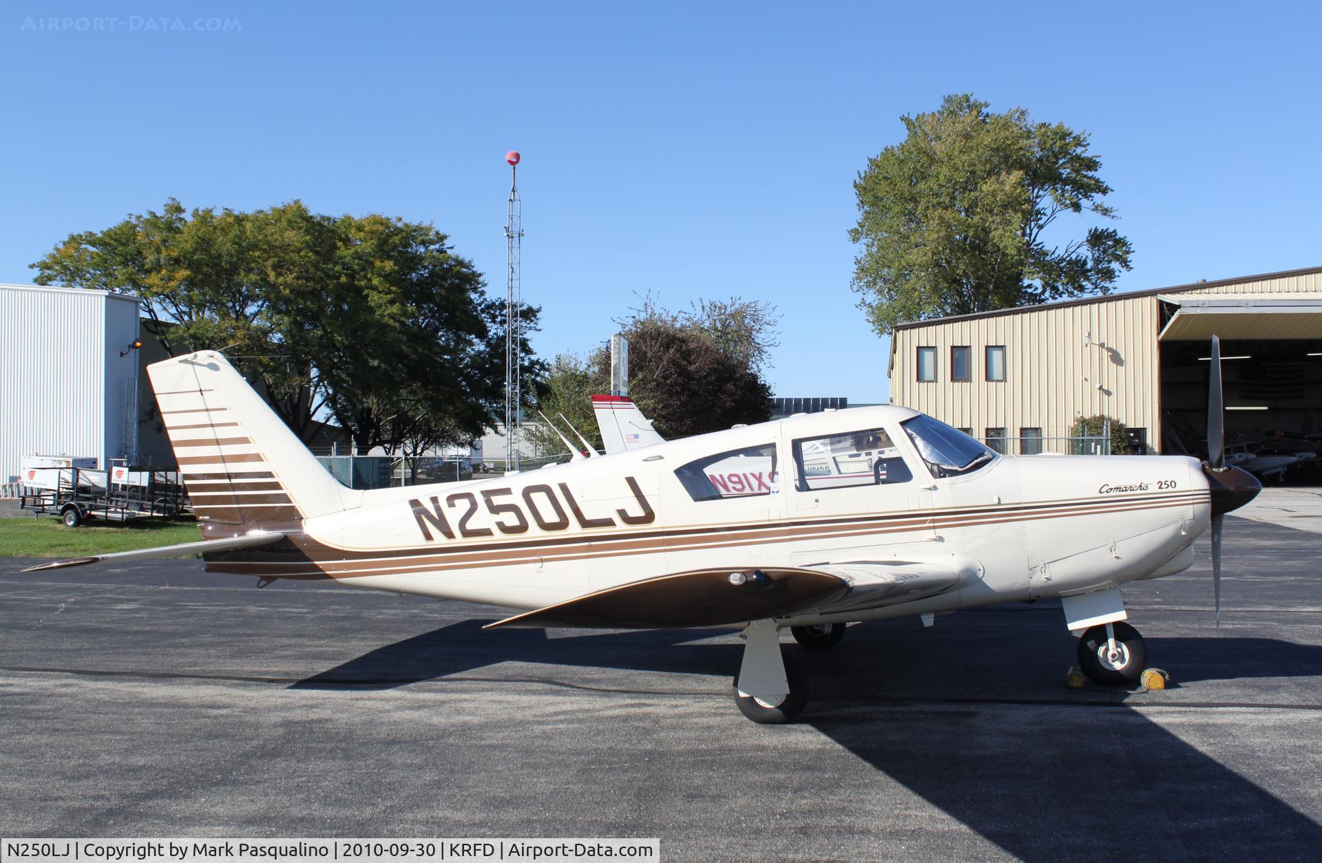 N250LJ, 1964 Piper PA-24-250 Comanche C/N 24-3393, Piper PA-24-250