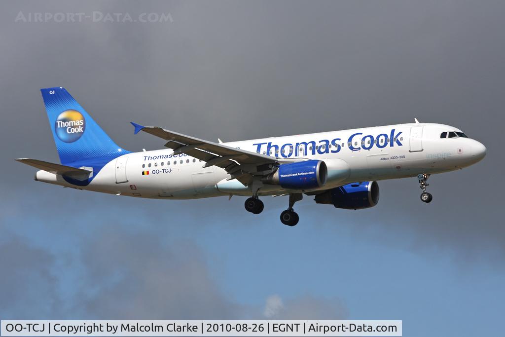 OO-TCJ, 2002 Airbus A320-214 C/N 1787, Airbus A320-214 on finals to 07 at Newcastle Airport in August 2010.