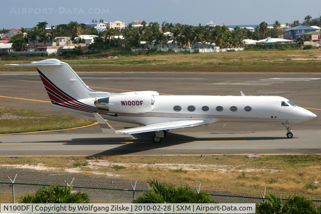 N100DF, 1997 Gulfstream Aerospace G-IV C/N 1313, visitor