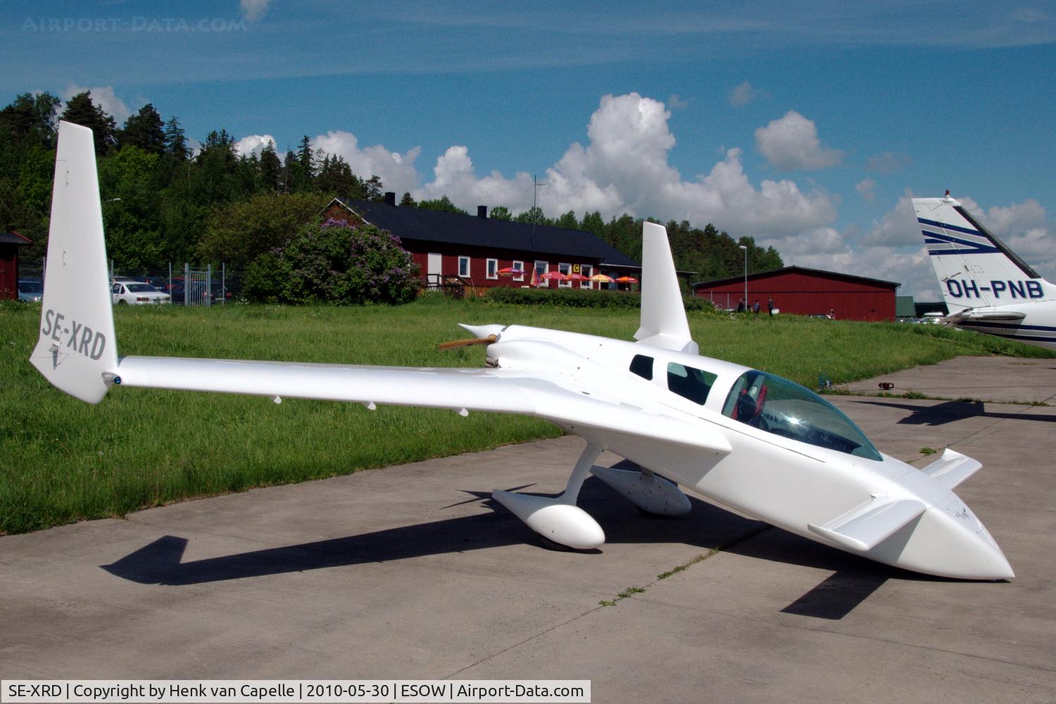SE-XRD, 2006 Co-Z Cozy Mark III C/N 124-524, Typically parked Cozy III at Västerås Hässlö airport, Sweden