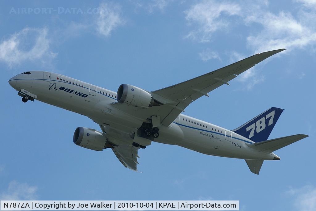 N787ZA, 2009 Boeing 787-8 Dreamliner C/N 40695, BOE006, 6th 787, seen departing Paine Field on it maiden flight.