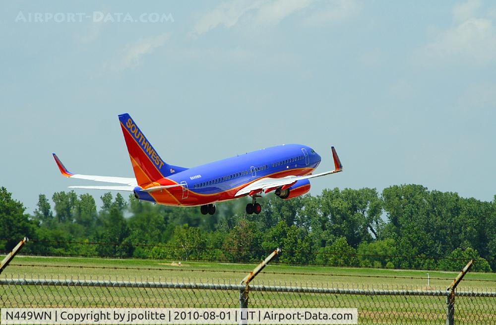 N449WN, 2003 Boeing 737-7H4 C/N 32469, Southwest 737 taking off from Adams Field in Little Rock, Arkansas