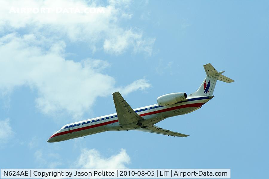 N624AE, 1999 Embraer ERJ-145LR (EMB-145LR) C/N 145111, American Eagle taking off from Adams Field