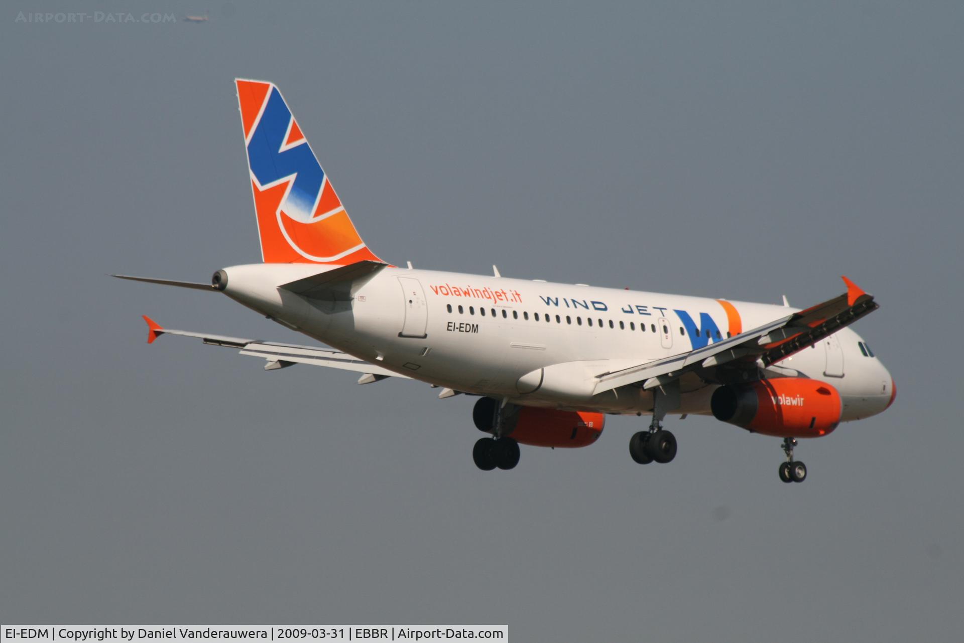 EI-EDM, 2005 Airbus A319-132 C/N 2424, Flight IV428 is descending to RWY 02