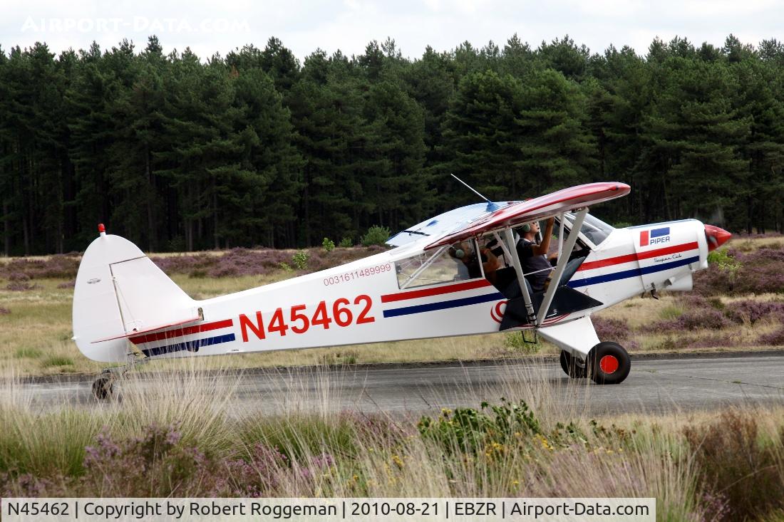 N45462, Piper PA-18-150 Super Cub C/N 18-8309015, Piper L-18 Super Cub.Fly in Oostmalle 21-08-2010