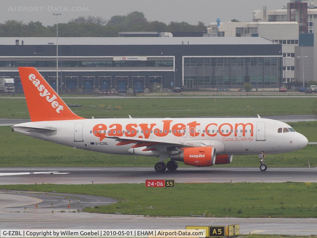 G-EZBL, 2007 Airbus A319-111 C/N 3053, Ready for take off from the  Kaagbaan of Amsterdam airport