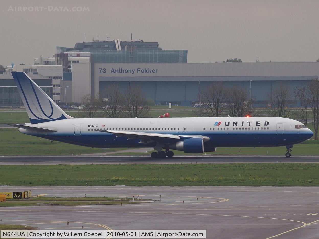 N644UA, 1991 Boeing 767-322 C/N 25094, Ready for take off from the  Kaagbaan of Amsterdam airport