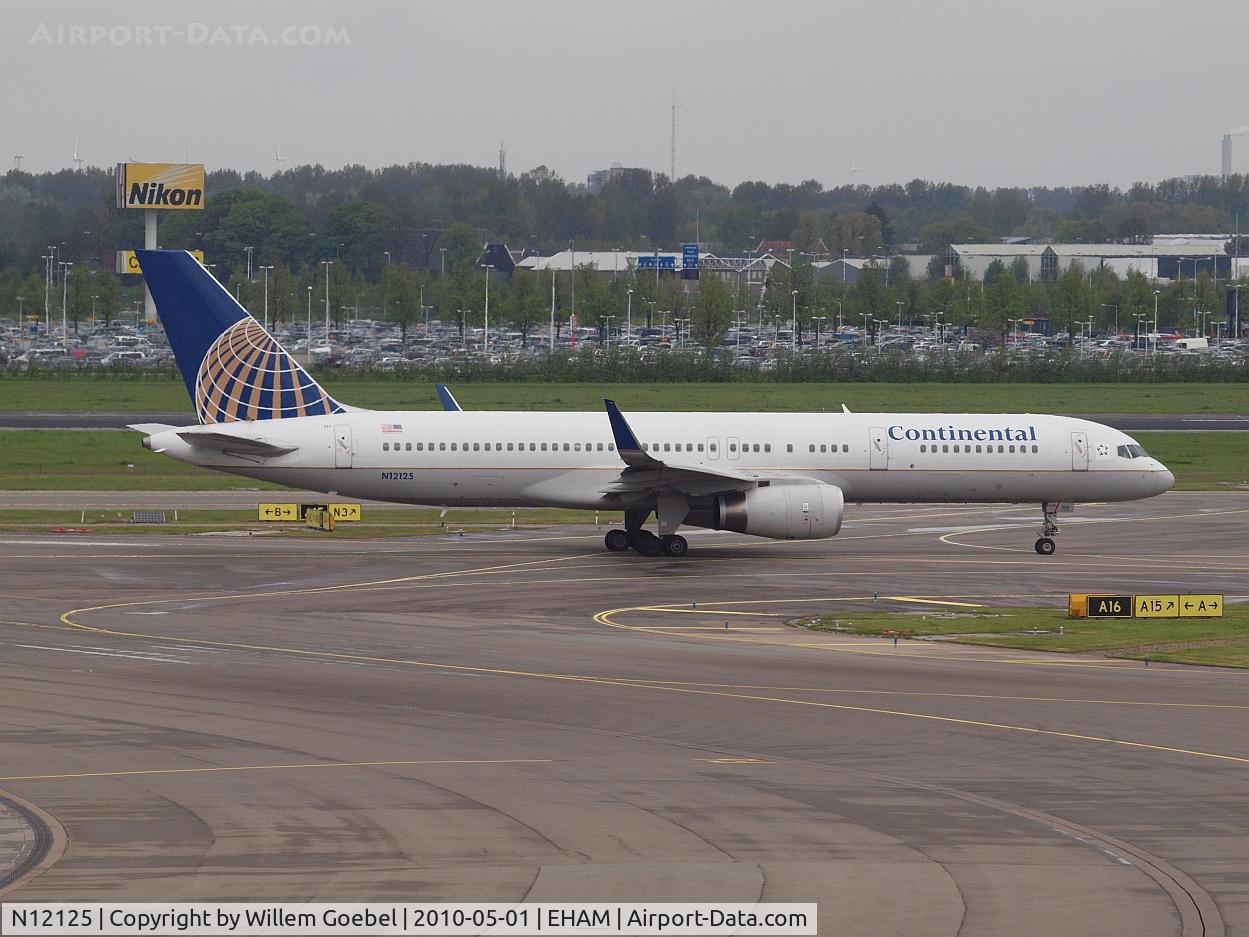 N12125, 1998 Boeing 757-224 C/N 28967, Ready for take off from the  Kaagbaan of Amsterdam airport