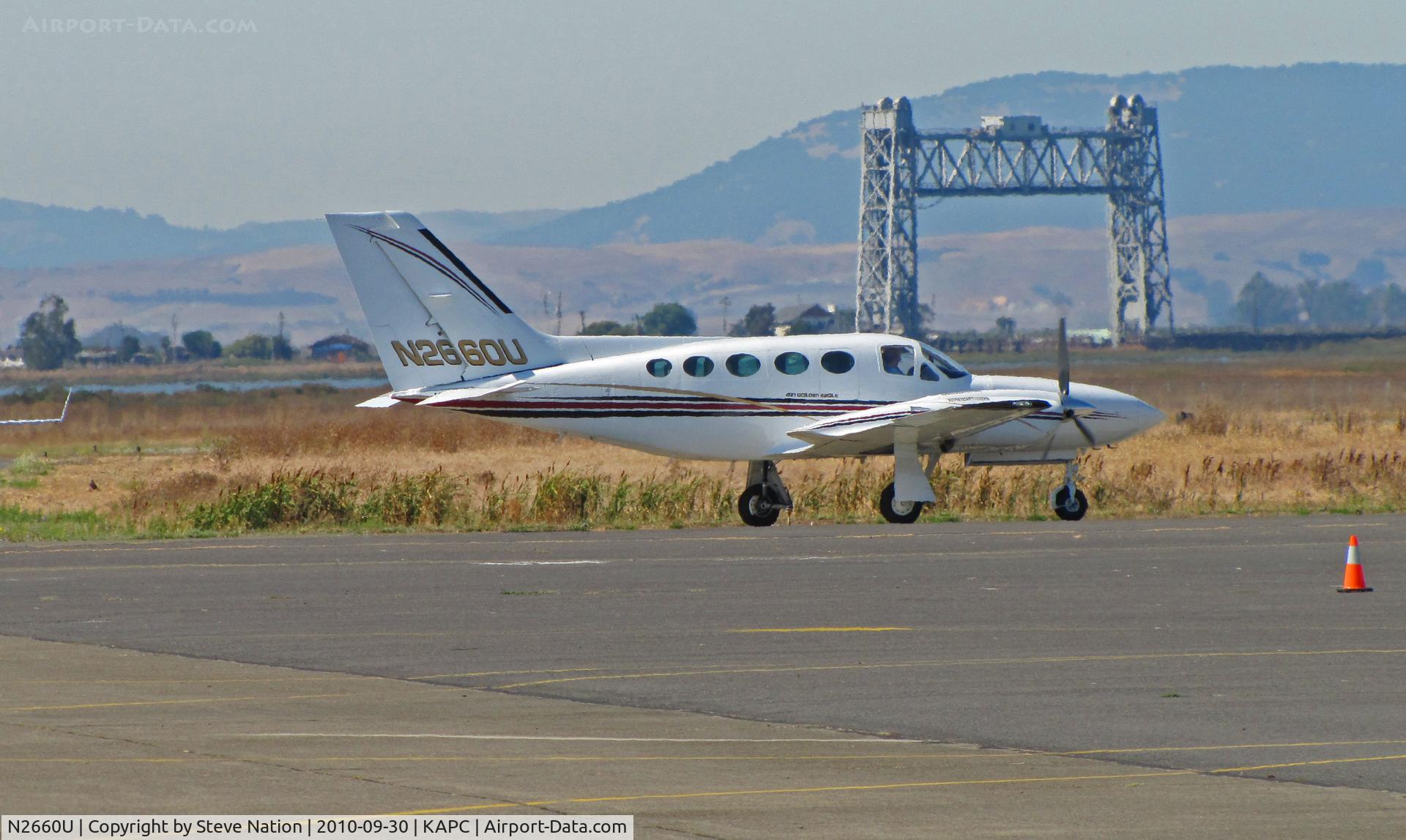 N2660U, 1981 Cessna 421C Golden Eagle C/N 421C1210, 1981 Cessna 421C taxiing for takeoff past Napa River RR bridge