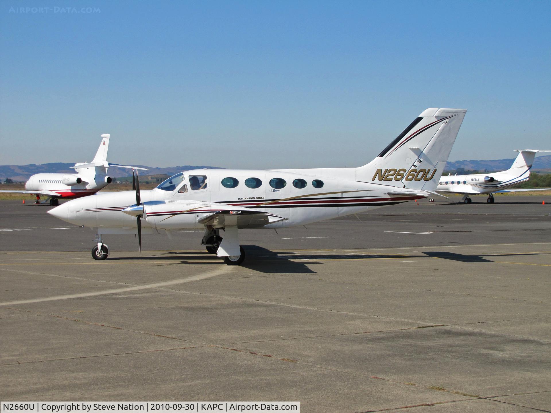 N2660U, 1981 Cessna 421C Golden Eagle C/N 421C1210, 1981 Cessna 421C Golden Eagle taxiing for takeoff