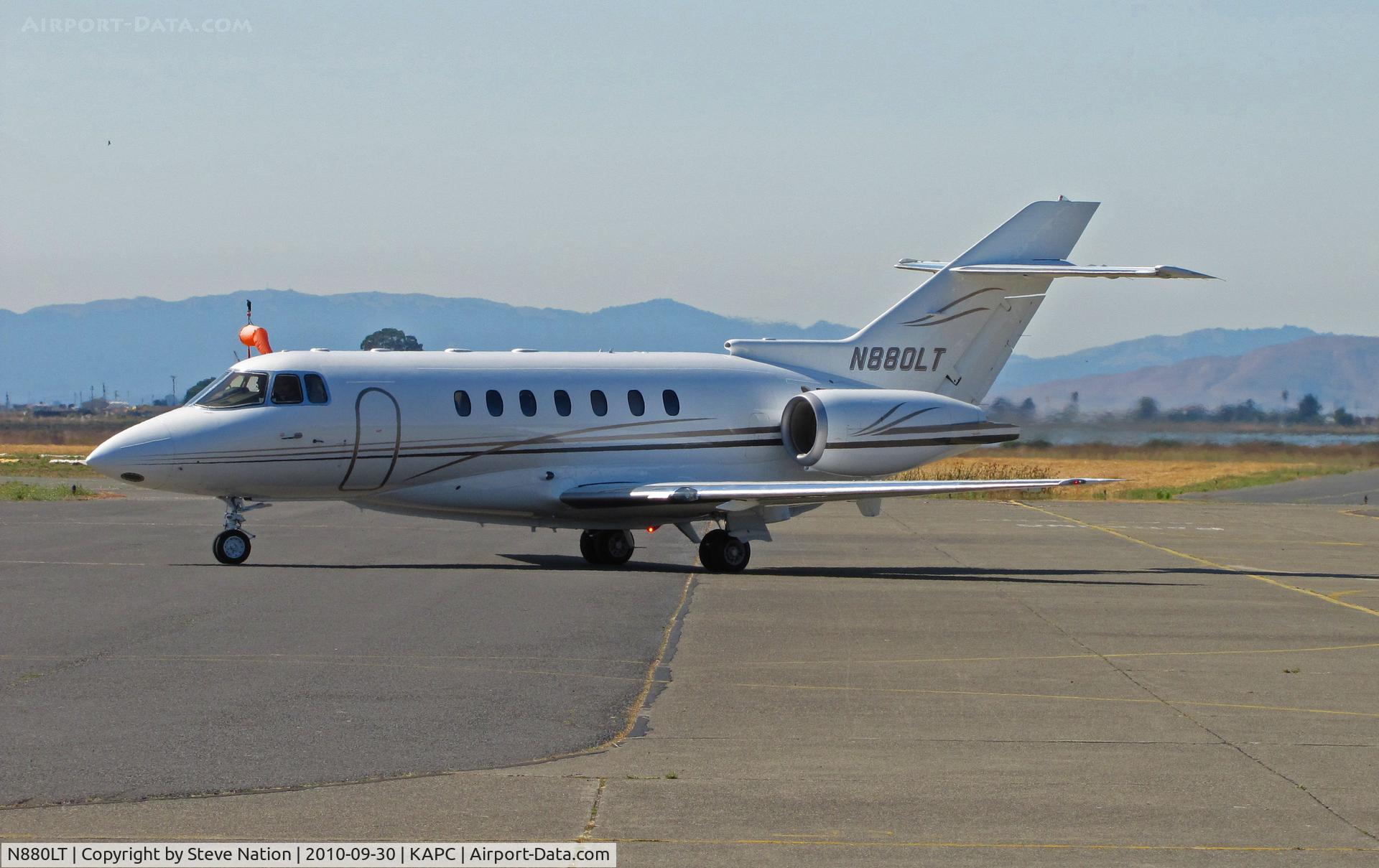 N880LT, 1996 Raytheon Corporate Jets Inc Hawker 1000 C/N 259051, MN-based Life Time Fitness 1996 Hawker 1000 on arrival