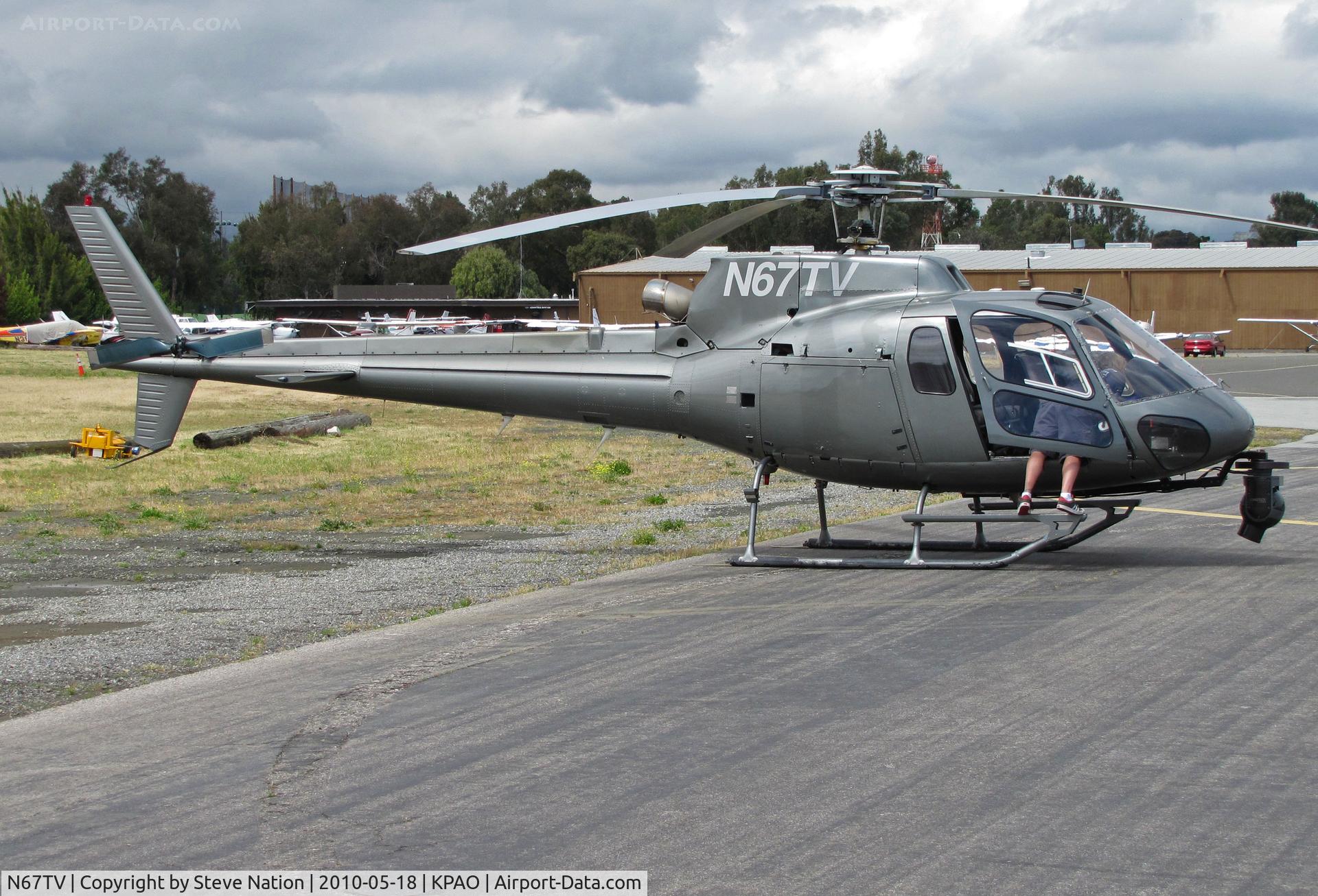 N67TV, 1995 Eurocopter AS-350B-2 Ecureuil Ecureuil C/N 2859, Van Nuys-based 1995 Eurocopter AS 350 B2 with TV camera visiting Palo Alto, CA