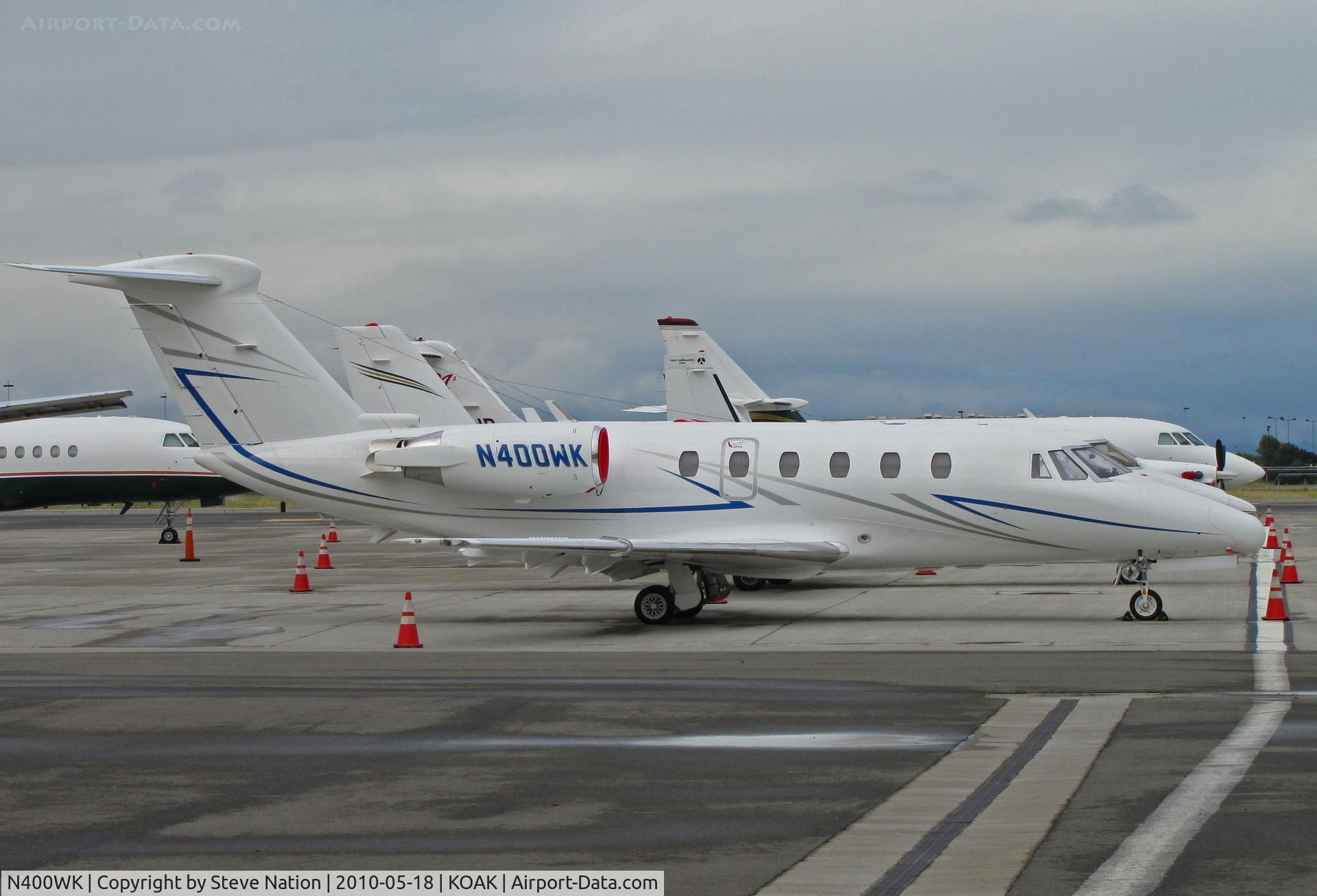 N400WK, 1993 Cessna 650 C/N 650-0231, Truck Body Aviation (Lynchburg, VA) 1993 Cessna 650 on North Ramp at Oakland, CA