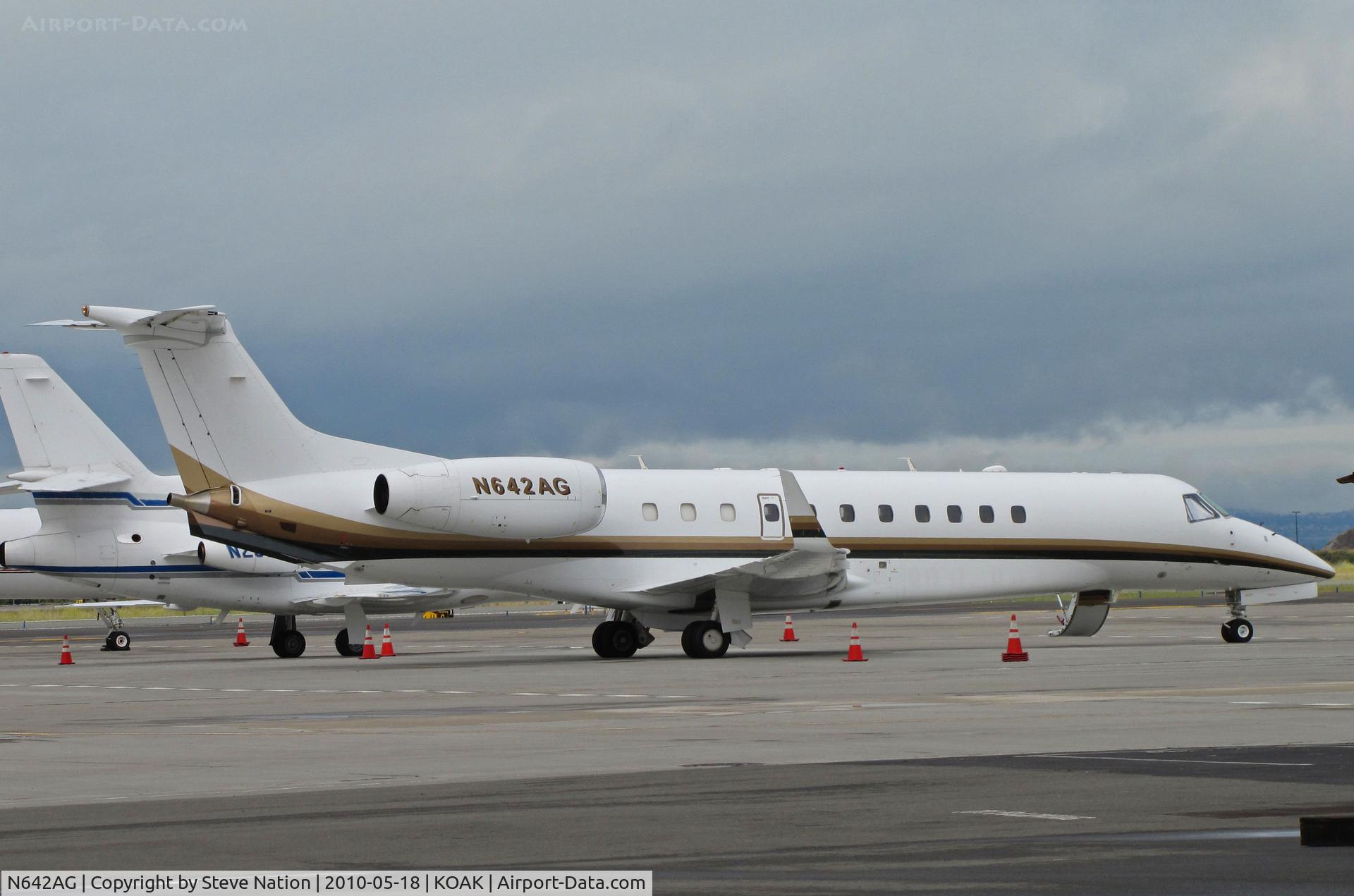 N642AG, 2002 Embraer EMB-135BJ Legacy C/N 145642, Locally-based 2002 Embraer EMB-135BJ on North Ramp at Oakland, CA