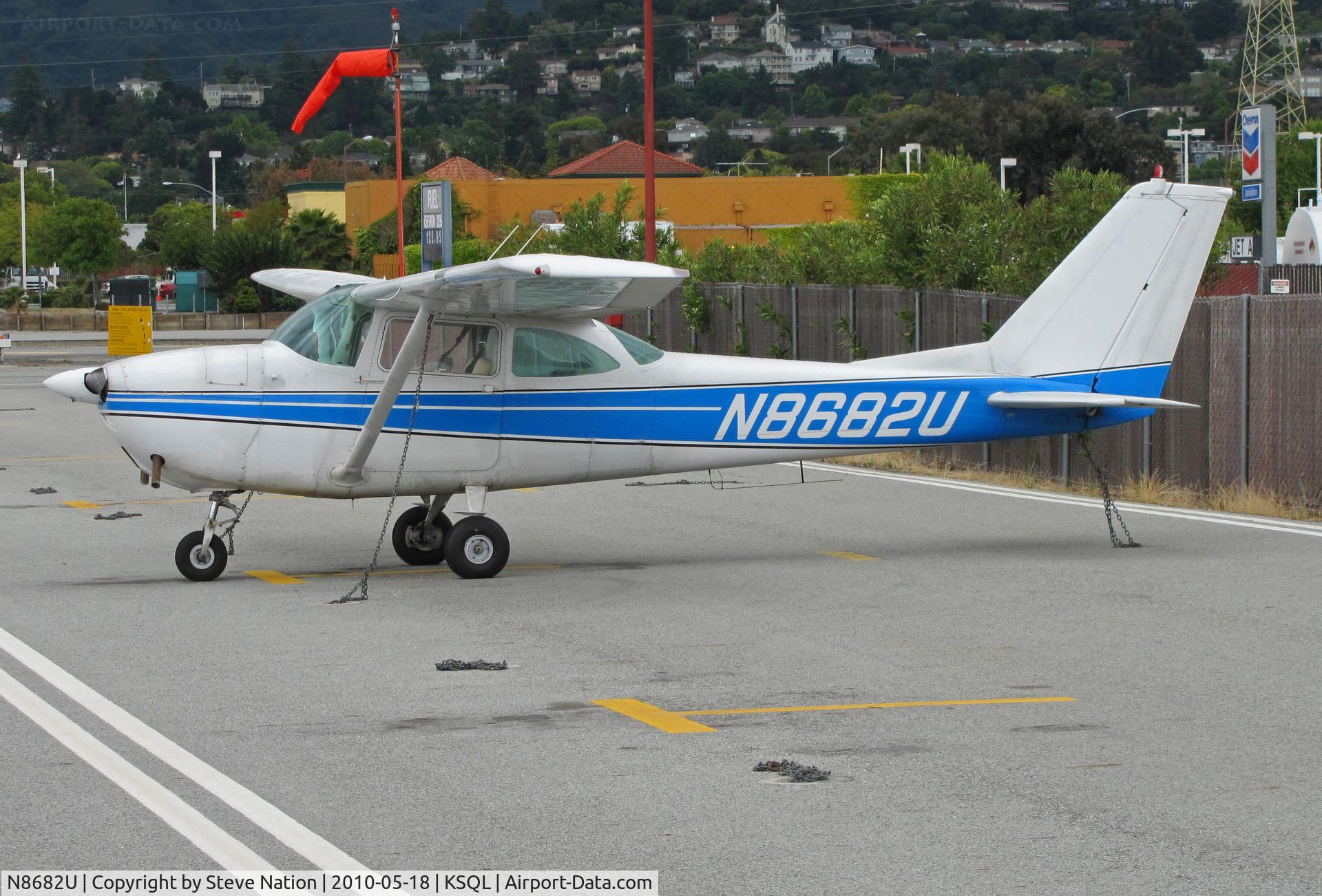 N8682U, 1965 Cessna 172F C/N 17252585, Half Moon Bay, CA-based 1965 Cessna 172F visiting San Carlos, CA