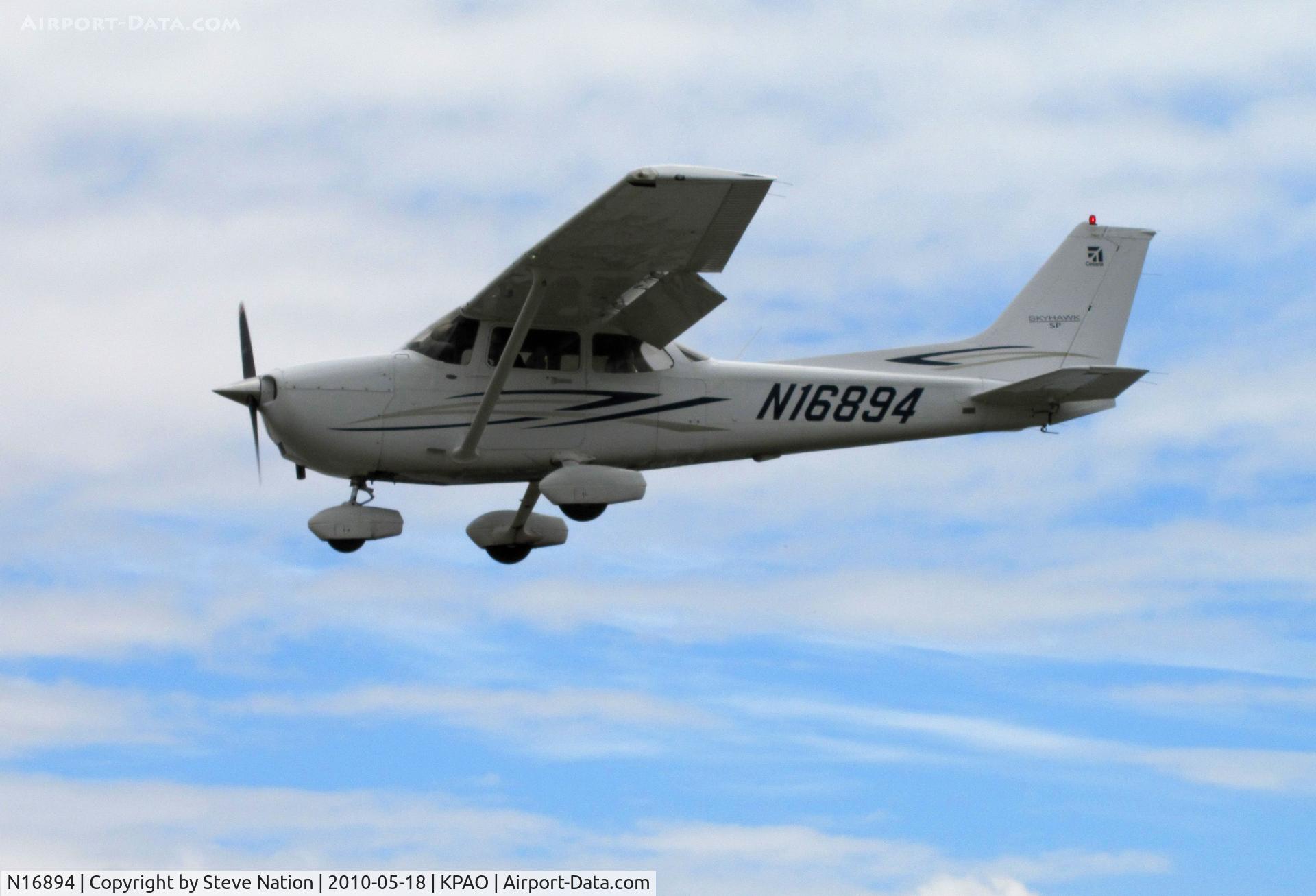 N16894, 2007 Cessna 172S C/N 172S10615, 2007 Cessna 172S on final for Palo Alto, CA
