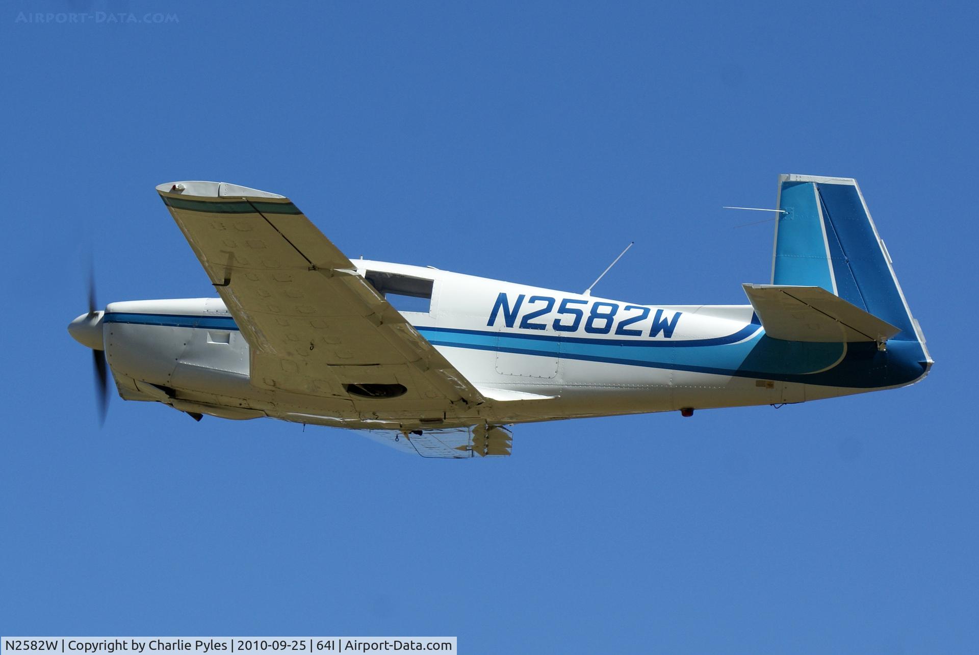 N2582W, 1965 Mooney M20C Ranger C/N 3277, The world's best aviation photographers are our friends.