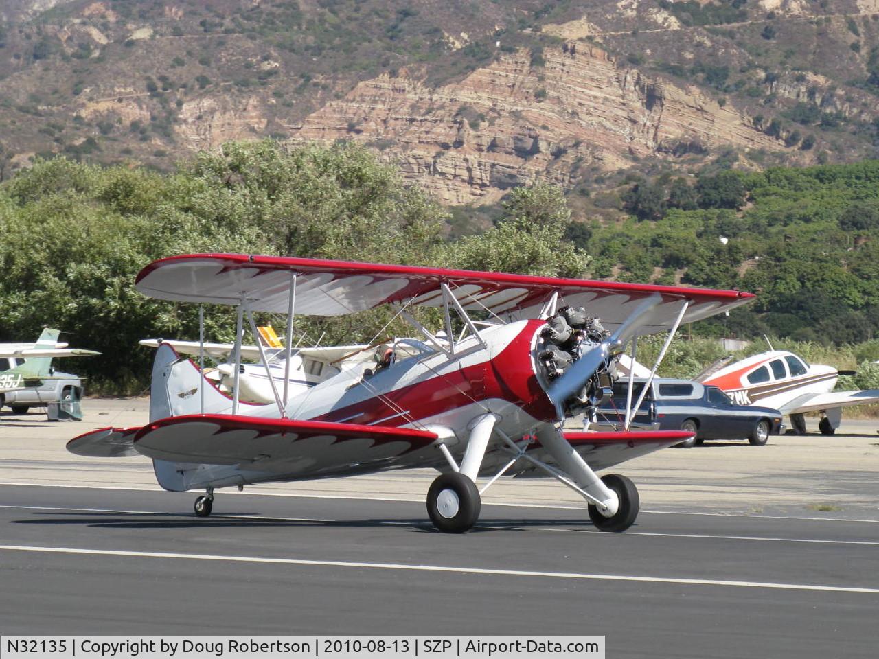 N32135, 1941 Waco UPF-7 C/N 5767, 1941 Waco UPF-7, Continental W670 220 Hp, stunning show plane, landing roll Rwy 22