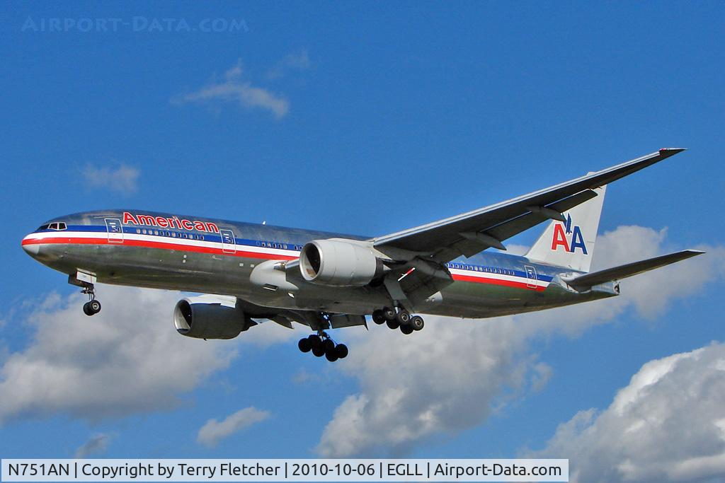 N751AN, 2001 Boeing 777-223 C/N 30798, American Airlines 2001 Boeing 777-223, c/n: 30798 about to land at Heathrow