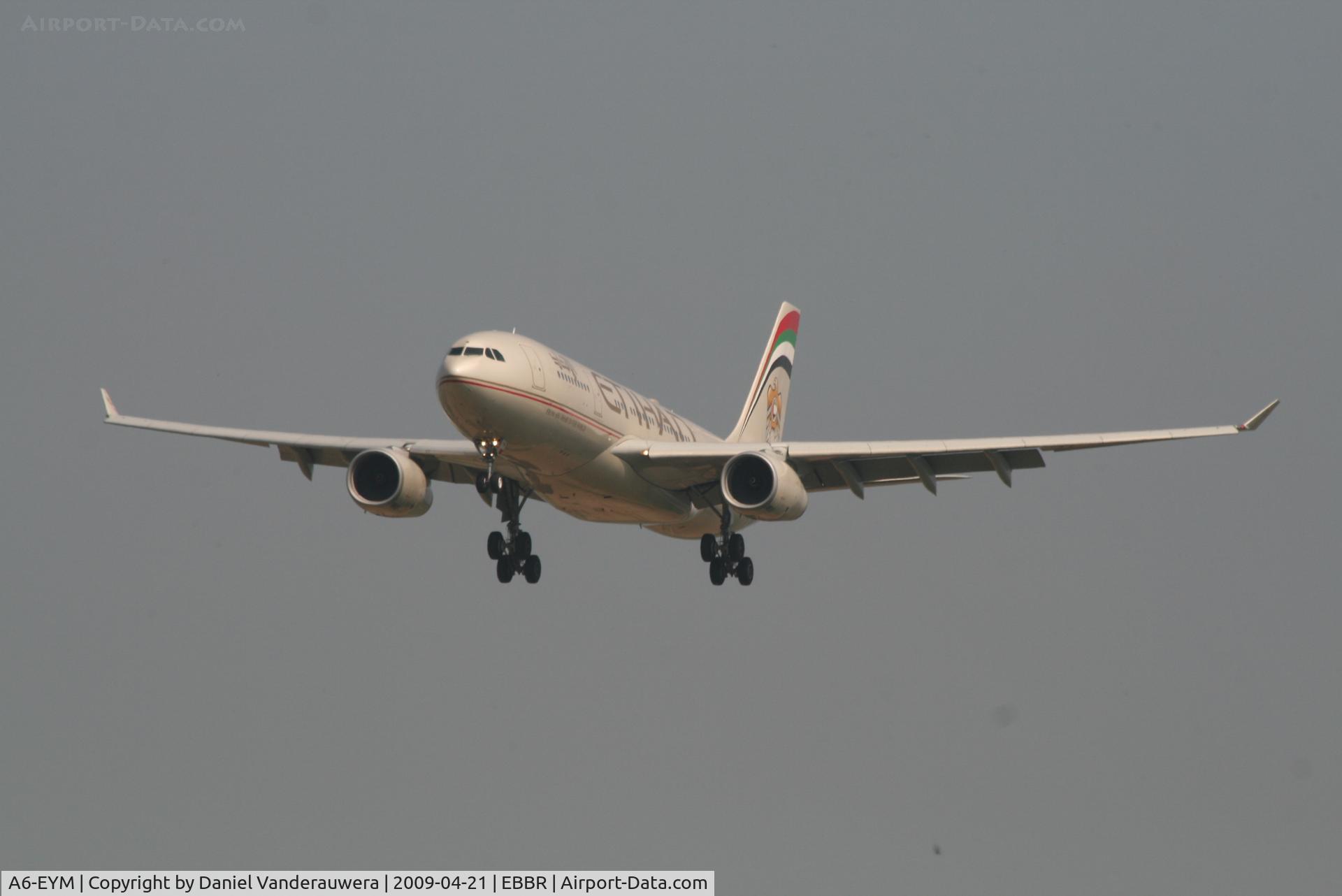 A6-EYM, 2007 Airbus A330-243 C/N 824, Flight EY055 on approach to RWY 25L