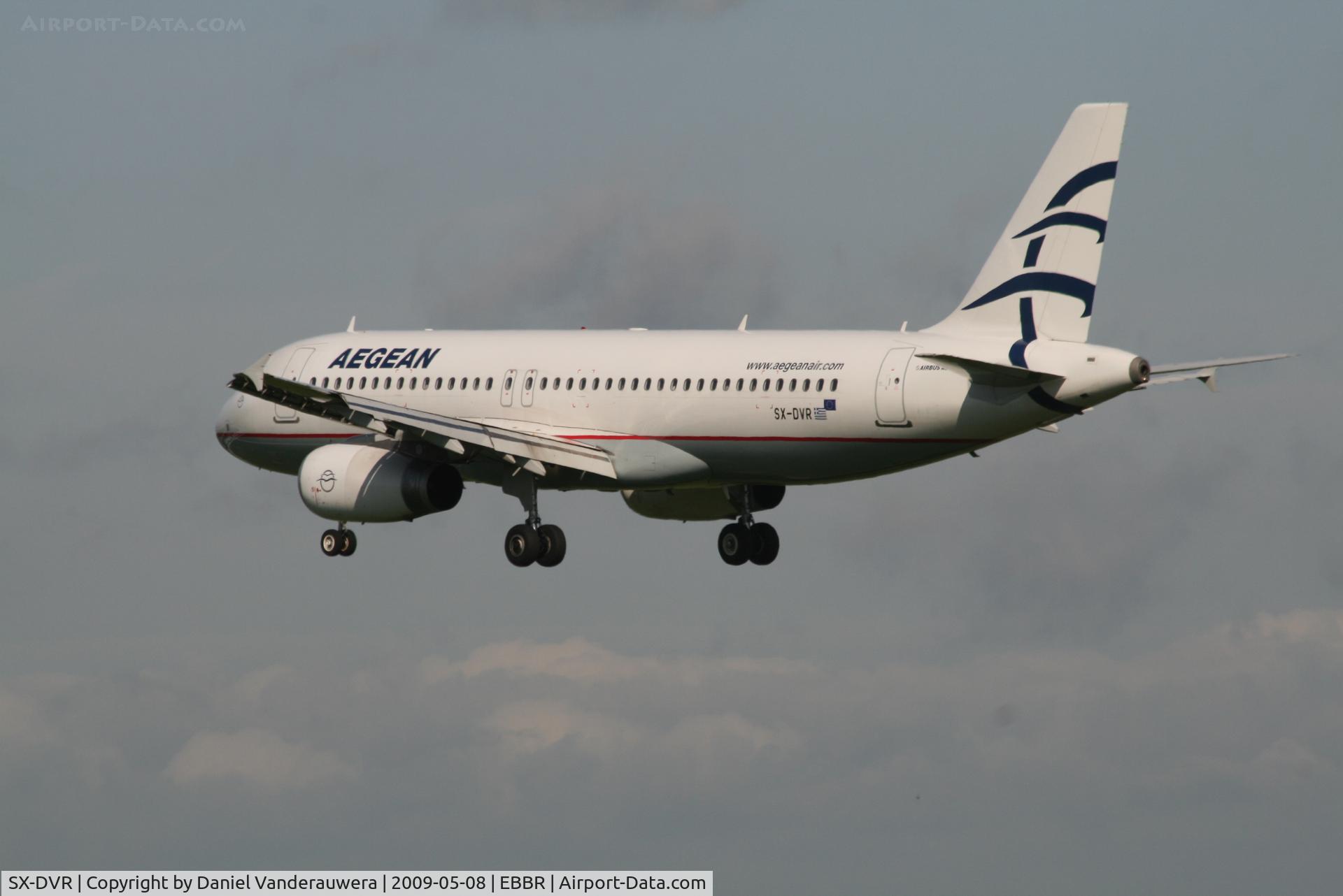 SX-DVR, 2008 Airbus A320-232 C/N 3714, Flight A3 620 is descending to RWY 25L