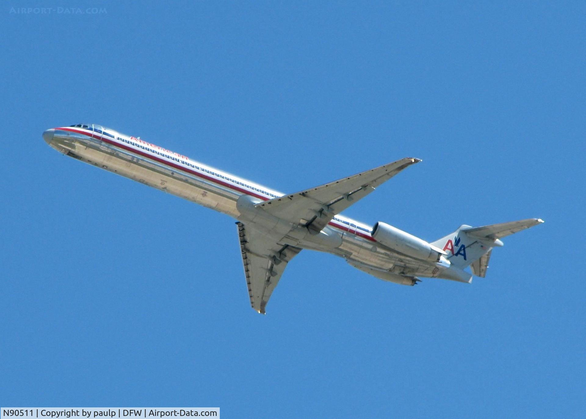 N90511, 1989 McDonnell Douglas MD-82 (DC-9-82) C/N 49805, Departing DFW.