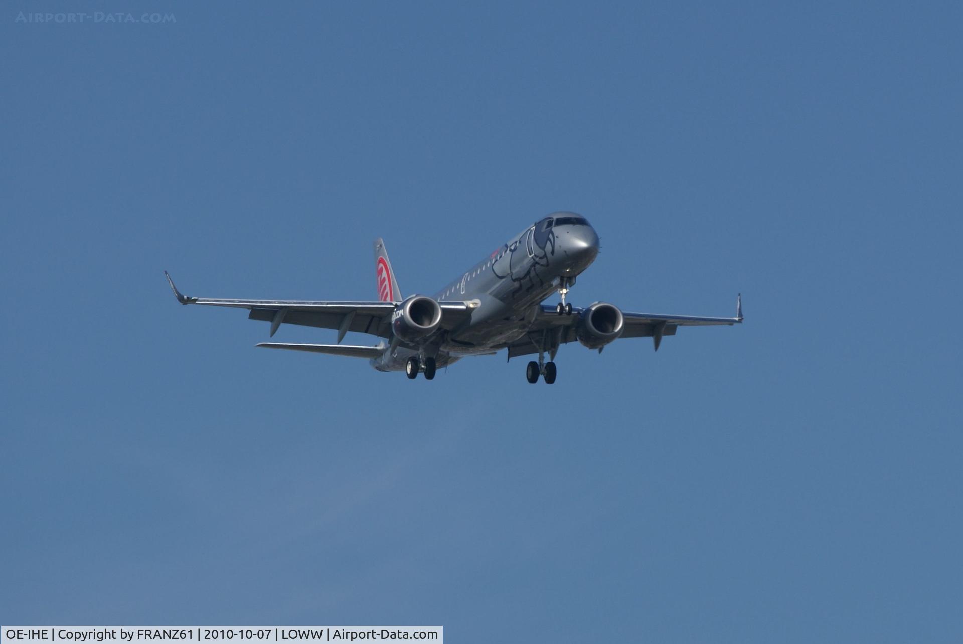 OE-IHE, 2010 Embraer 190LR (ERJ-190-100LR) C/N 19000387, Erstlandung in VIE/LOWW - NIKI , Embraer ERJ190
