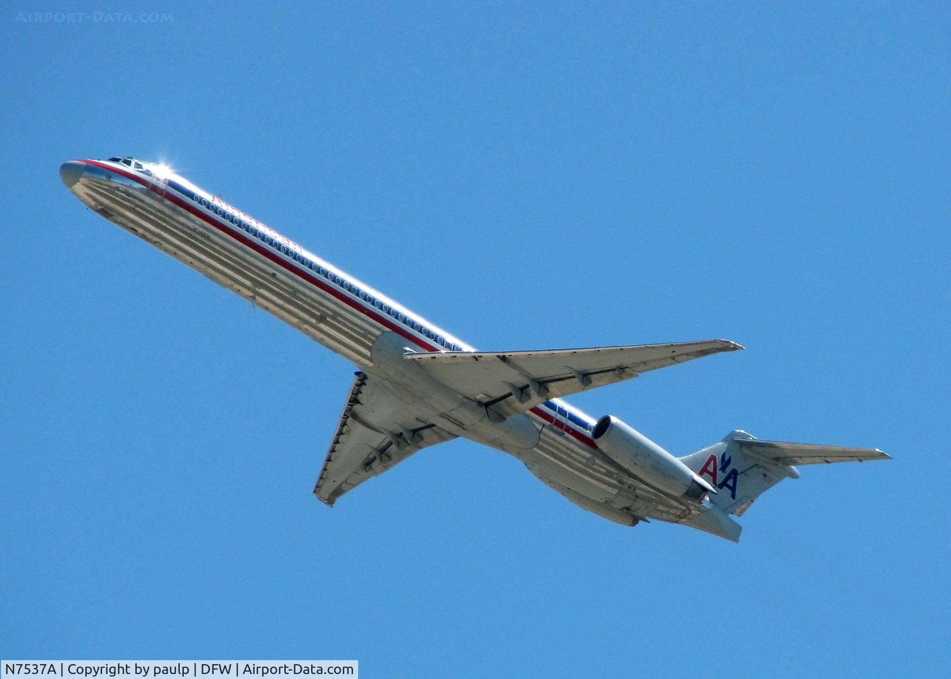 N7537A, 1990 McDonnell Douglas MD-82 (DC-9-82) C/N 49991, Departing DFW.