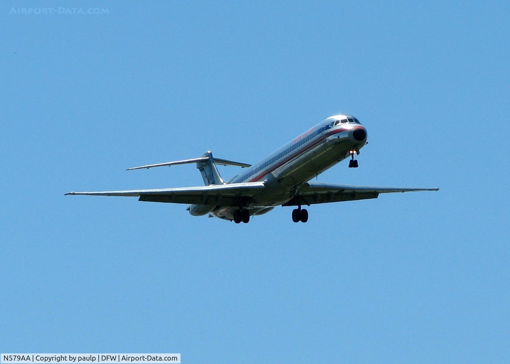 N579AA, 1991 McDonnell Douglas MD-82 (DC-9-82) C/N 53156, Final for 36L at DFW.