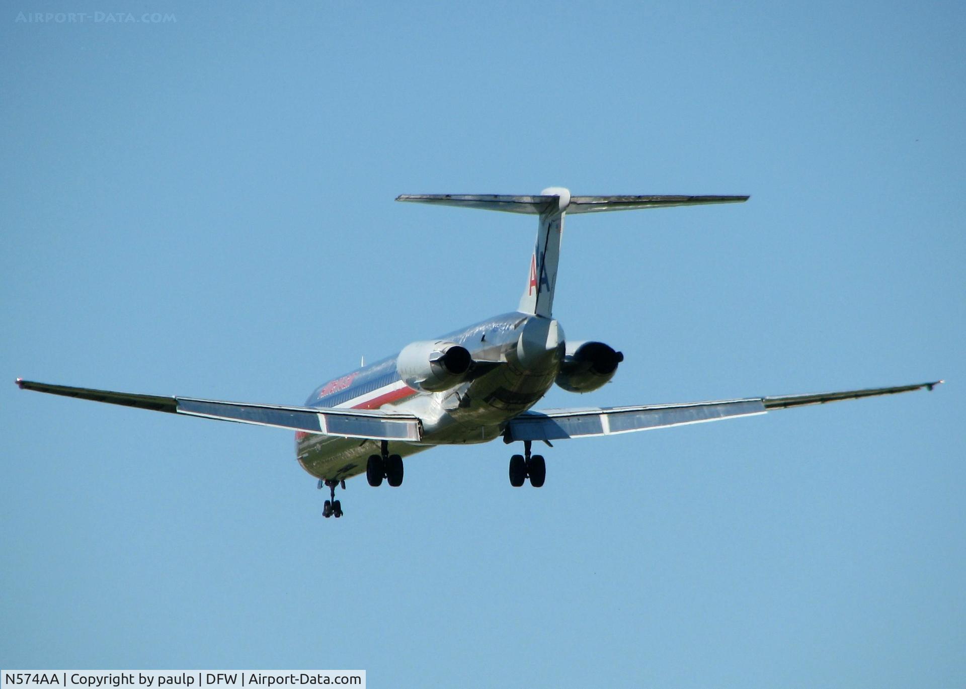 N574AA, 1991 McDonnell Douglas MD-82 (DC-9-82) C/N 53151, Landing on 36L at DFW.