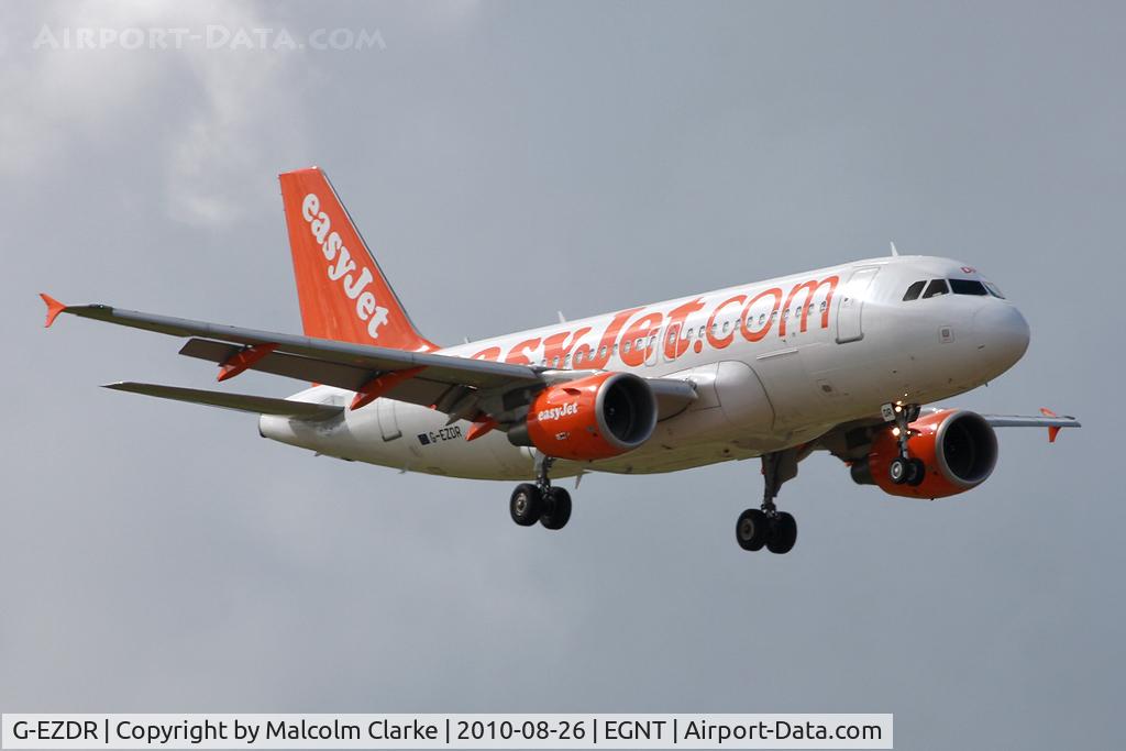 G-EZDR, 2008 Airbus A319-111 C/N 3683, Airbus A319-111 on approach to Newcastle Airport, August 2010.
