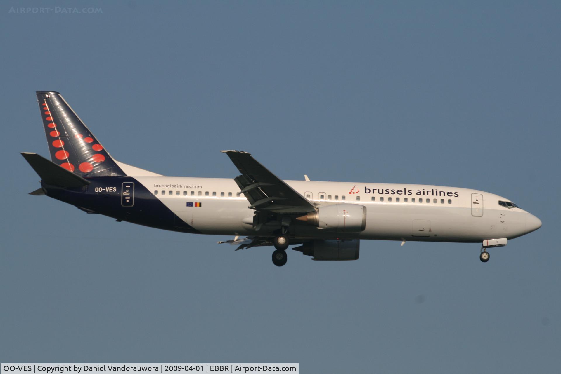 OO-VES, 1996 Boeing 737-43Q C/N 28493, Arrival of flight SN2184 to RWY 02