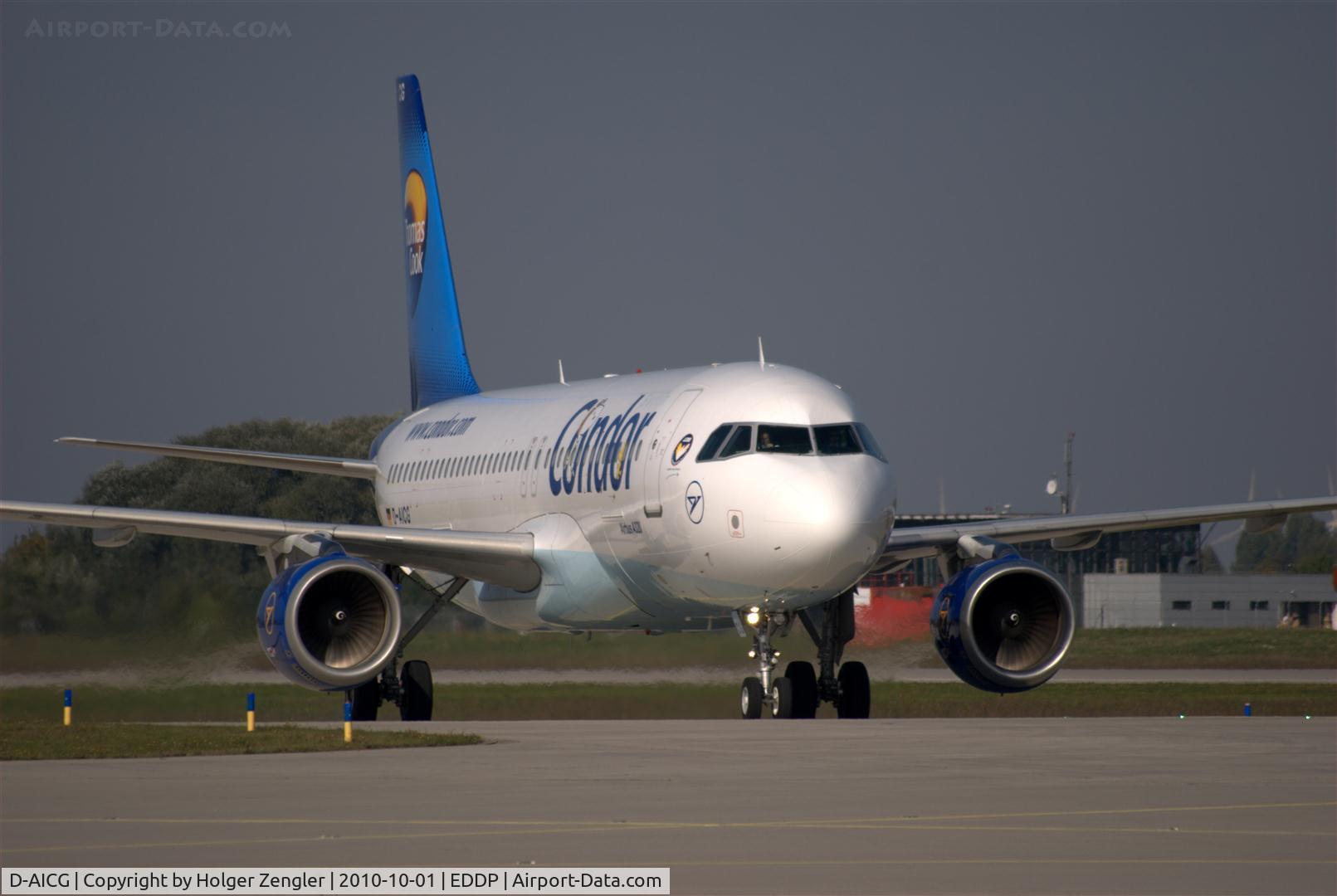 D-AICG, 1999 Airbus A320-212 C/N 0957, After touch down on rwy 08L.