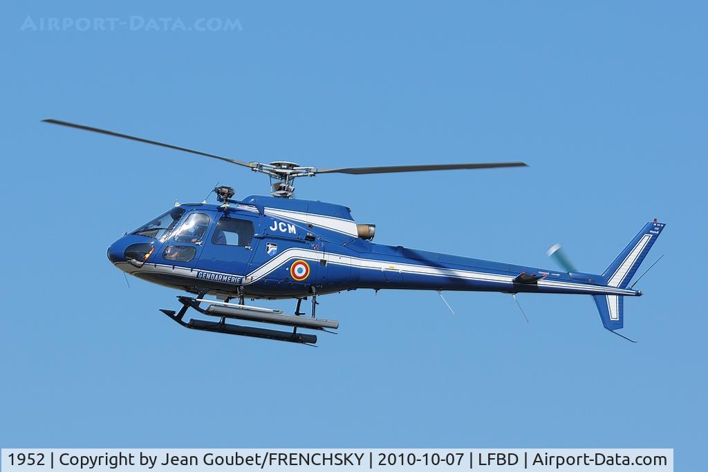 1952, 1986 Aérospatiale AS-350BA Ecureuil C/N 1952, AS 350B Écureuil   c/n°1952   FRANCE GENDARMERIE